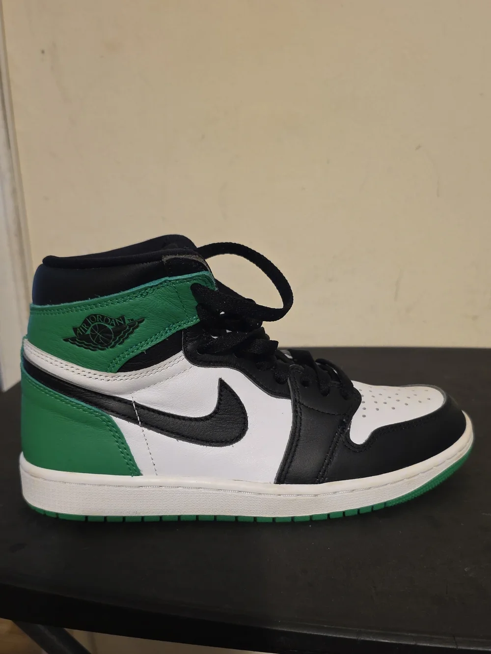FOR SALE AIR JORDAN 1 RETRO HIGH OG 